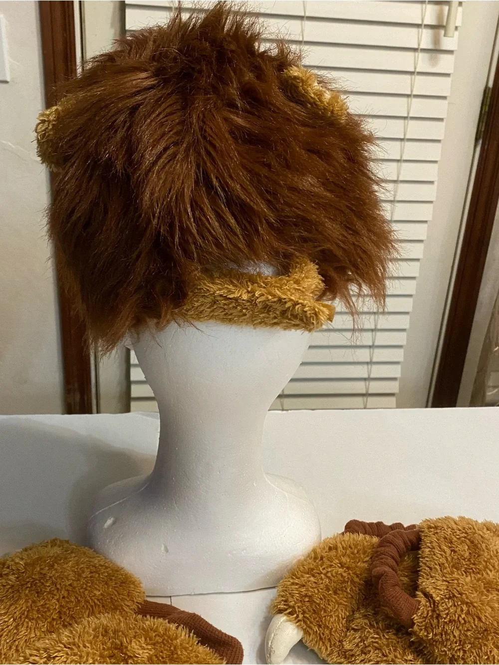 Plush Children’s Lion Dress‑Up Set – Headpiece, Paw Gloves & Paw Feet Covers